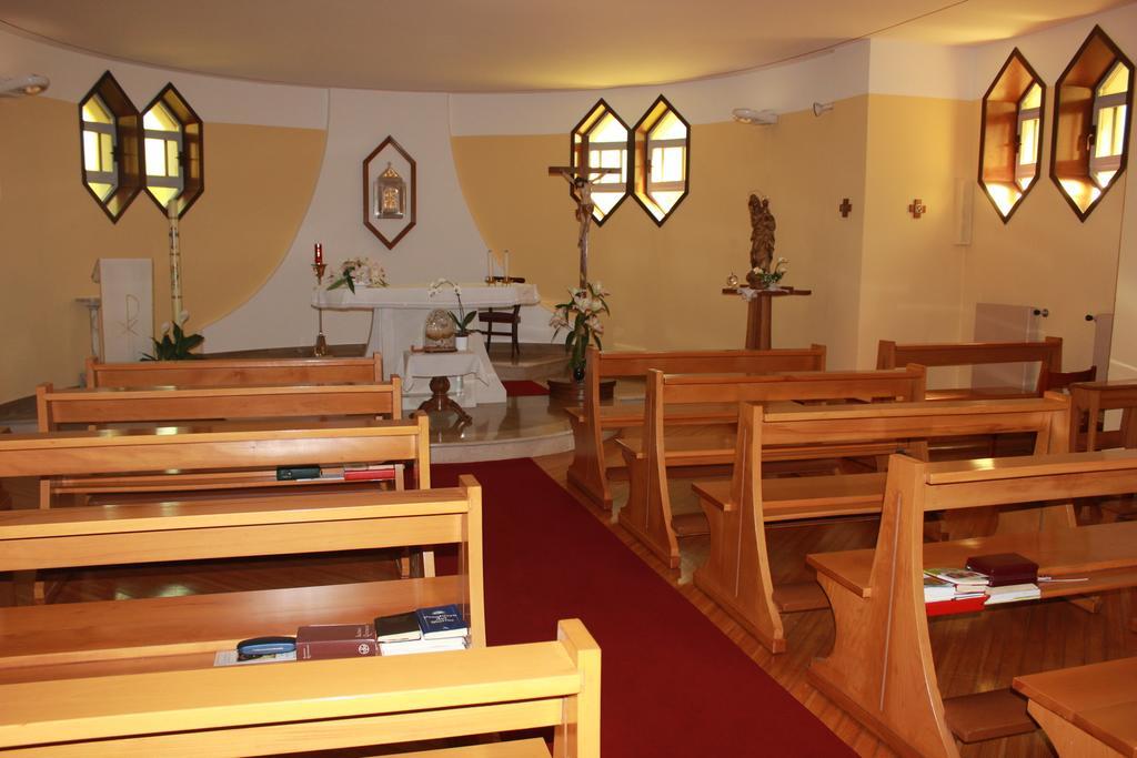 Centro Di Spiritualita Maria Candida Armeno Eksteriør billede