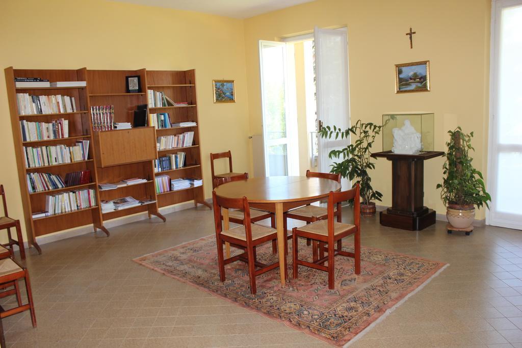 Centro Di Spiritualita Maria Candida Armeno Eksteriør billede