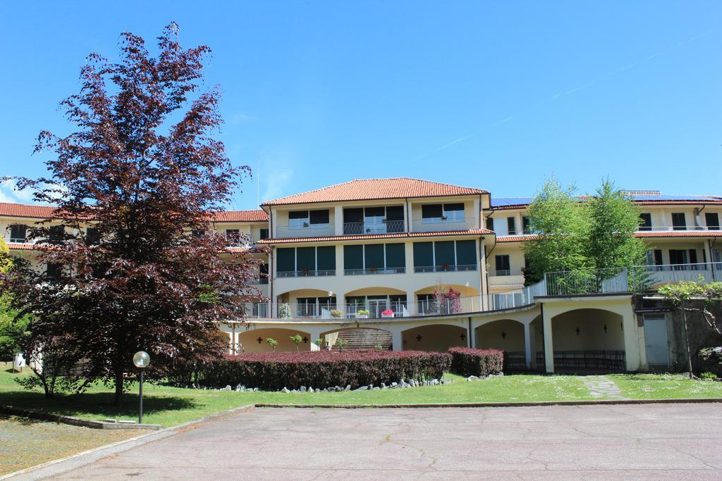 Centro Di Spiritualita Maria Candida Armeno Eksteriør billede
