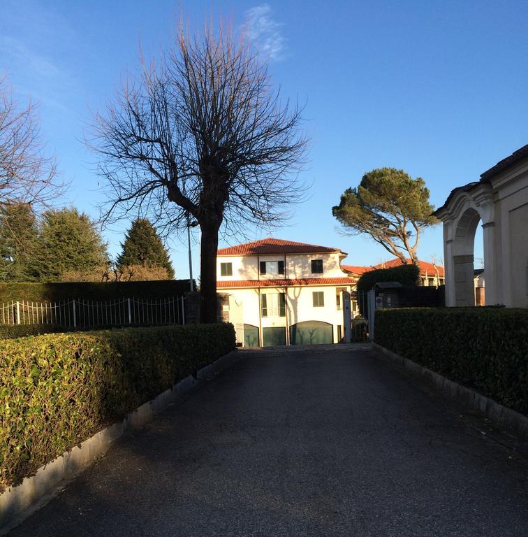 Centro Di Spiritualita Maria Candida Armeno Eksteriør billede